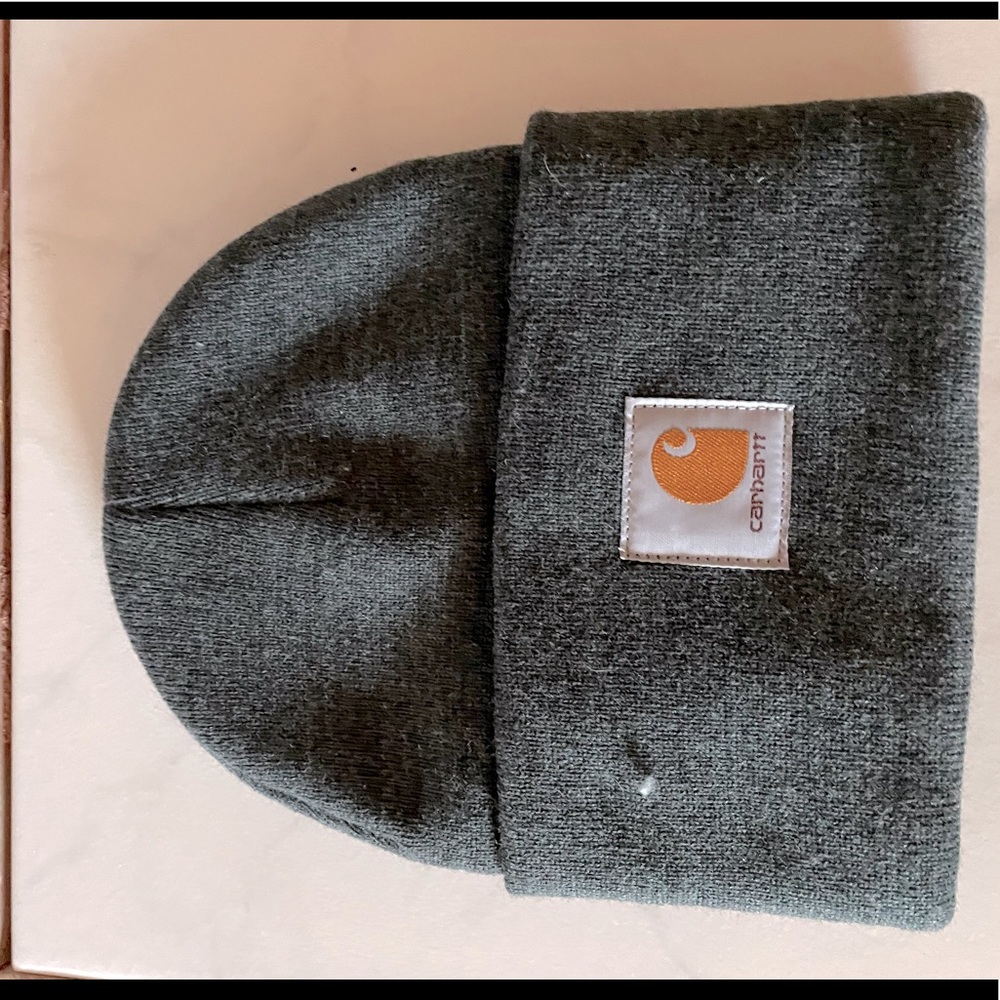 grey carhartt beanie